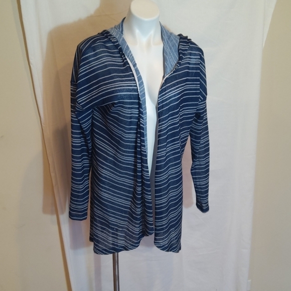 LOVE BY DESIGN hooded sweater - Picture 1 of 3